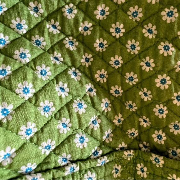 EUC Vera Bradley Large Duffle Bag Apple‎ Green Retired Print - Picture 12 of 16